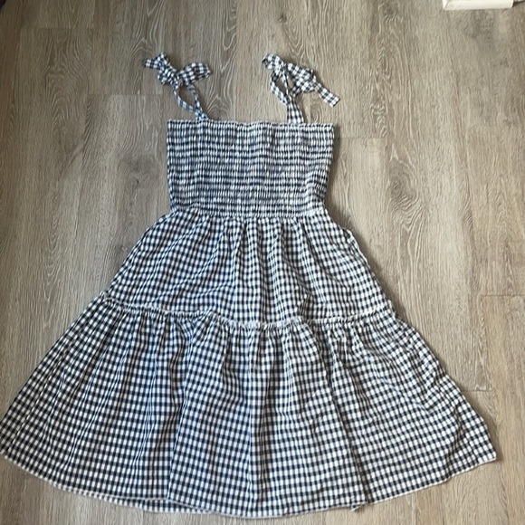 Love Olive Co • Gingham Tiered Dress navy and white tie shoulder - Picture 7 of 8